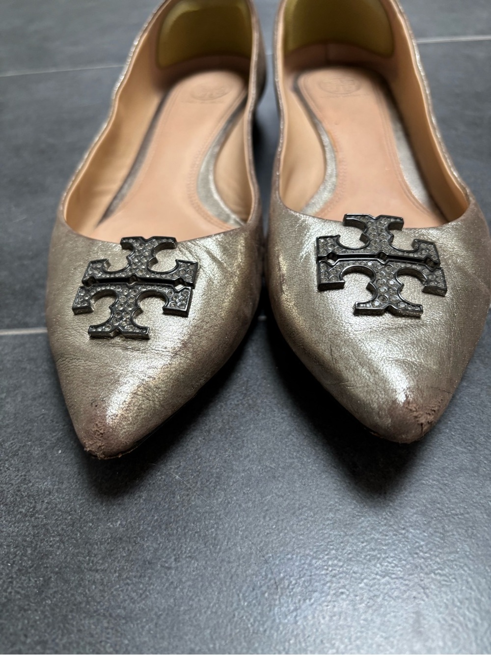 Tory Burch Metallic Pointed Toe Logo Flats - Picture 4 of 8